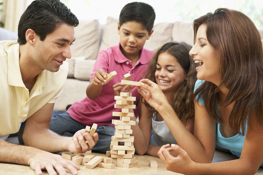 10 ideas de juegos en casa para disfrutar en familia
